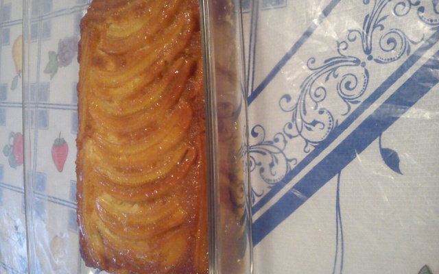 Bolo de banana caramelizada