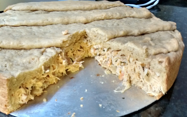 Torta de Frango com Requeijão