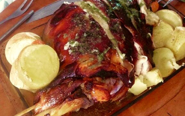 Pernil suíno inteiro (no forno convencional)