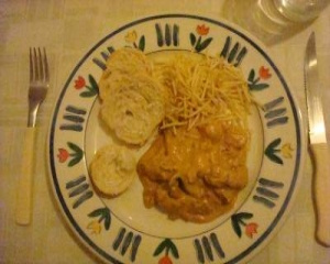 Estrogonofe de filé flambado no conhaque