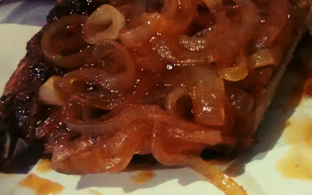 Costelinha de porco com molho agridoce picante