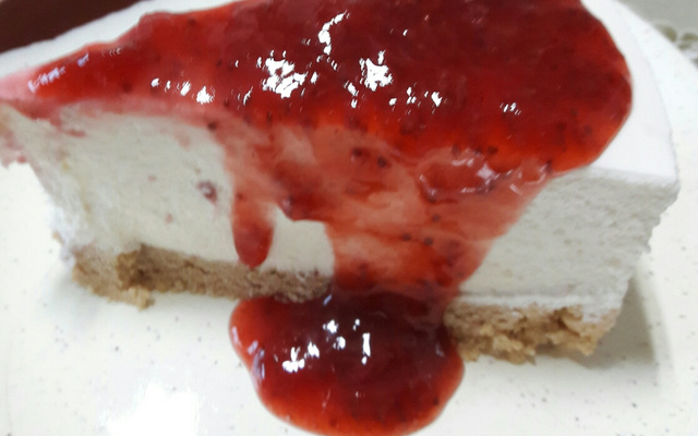 Cheesecake de morango tradicional
