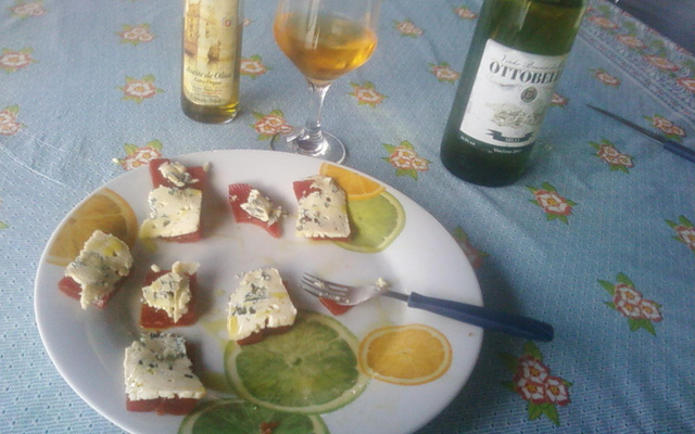 Gorgonzola com goiabada
