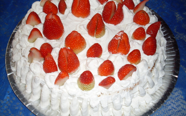 Torta de morango com chantilly