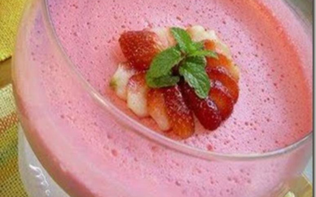 Gelatina com creme rosado