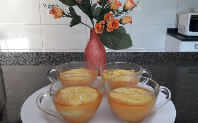 Pudim de laranja de colher