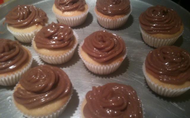Cobertura simples e deliciosa para cupcakes