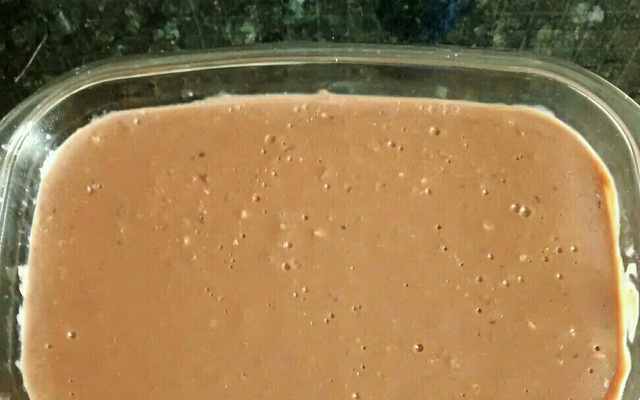 Sorvete de chocolate com nozes