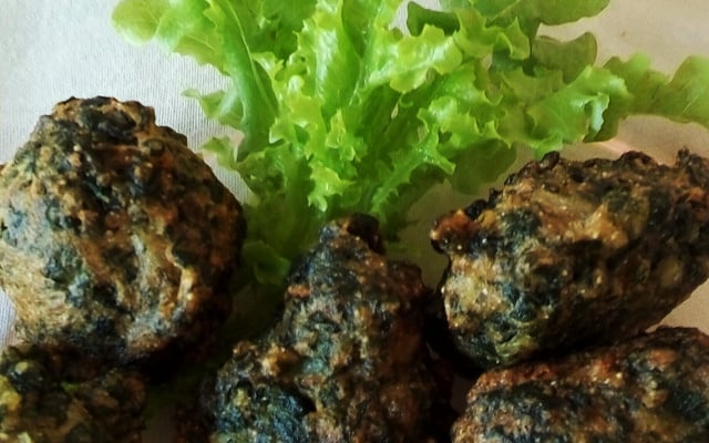 Bolinho de espinafre da Dona Quinha