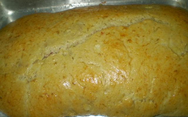 Pão de cebola e calabresa