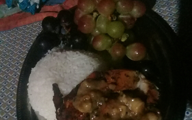 Chester desossado com farofa de frutas secas