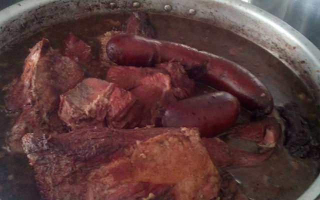 Feijoada completa do Gilvan