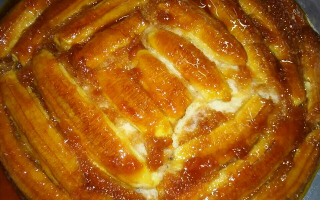 Bolo invertido de banana