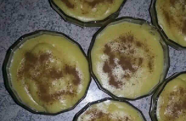 Curau com leite condensado e creme de leite