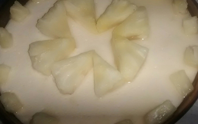 Pavê de abacaxi com coco