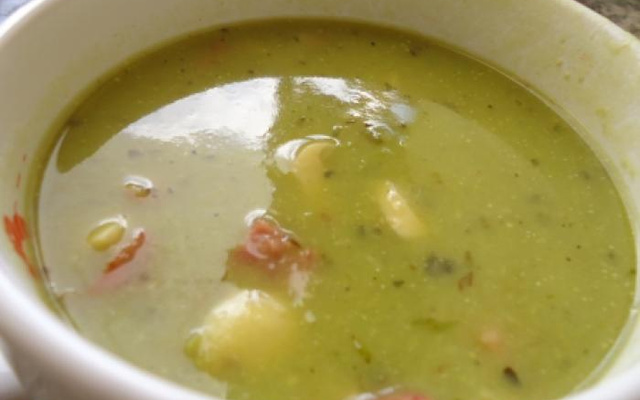 Caldo de ervilha