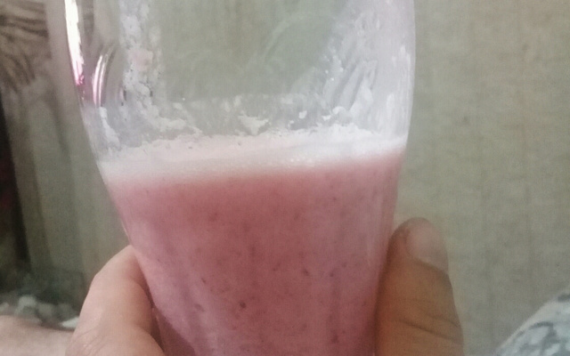 Drink de morango fácil simples