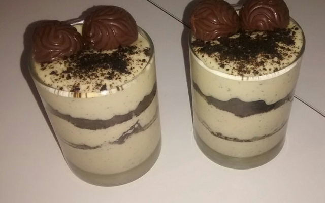 Mousse de maracujá com bolacha negresco