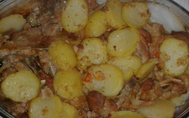 Bisteca assada com batatas