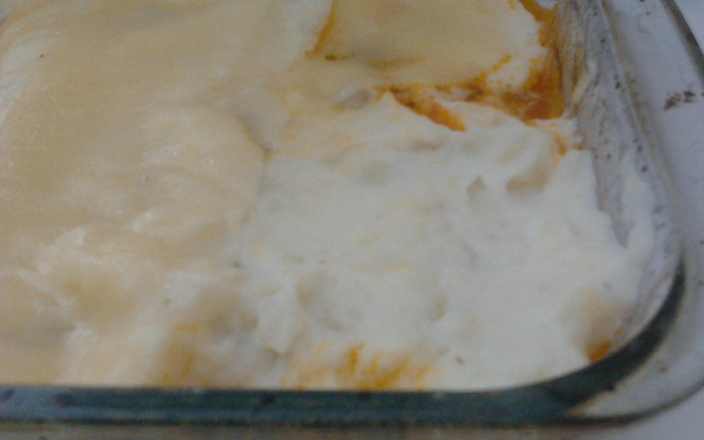 Escondidinho de purê de batatas com frango