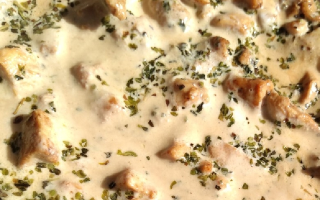 Estrogonofe de frango básico