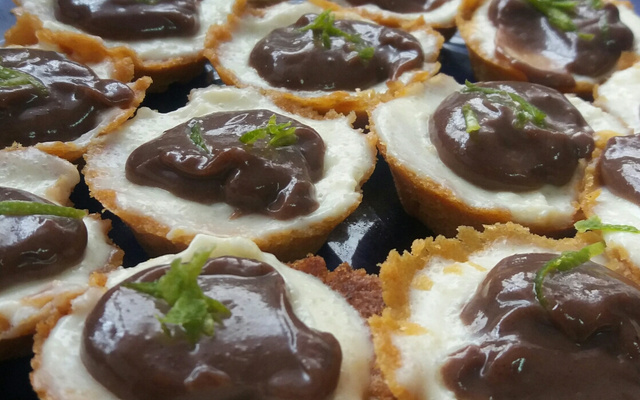 Tortinhas de brigadeiro com creme de limão