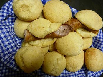 Pão de queijo com linguiça