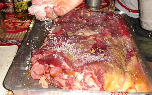 Costela gaúcha assada em forno de pizza