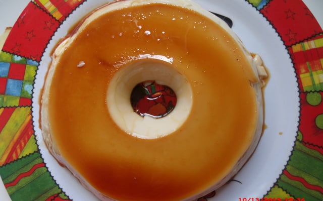 Pudim de Maria mole com Calda de Caramelo