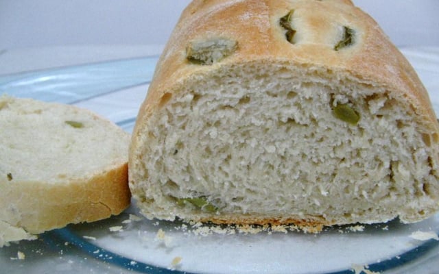 Pão de azeitona e alecrim