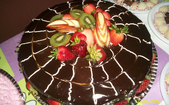 Bolo de chocolate com Bombom