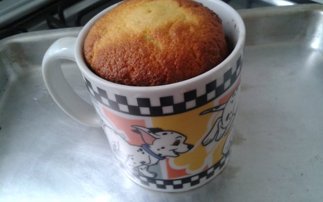 Bolo de caneca de forno