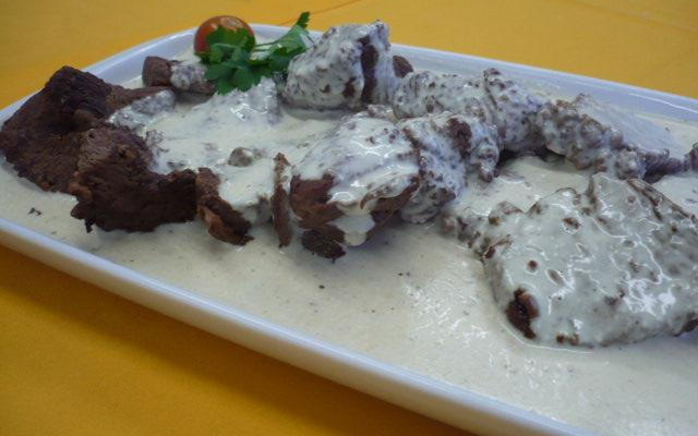 Filé mignon com curry e leite de coco