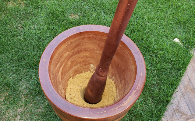 Paçoca de amendoim (no pilão)