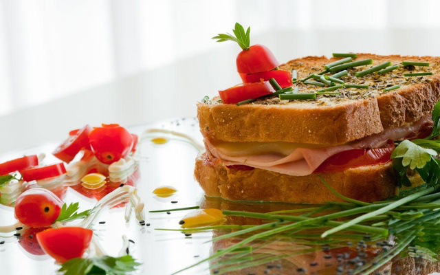 Sanduíche de forno da Tata