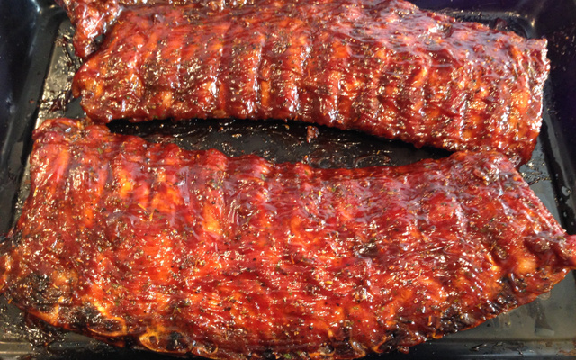 Costela de porco ao molho barbecue (estilo americano)