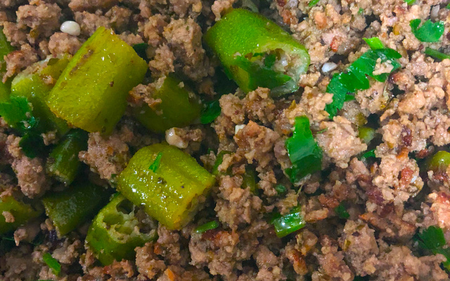 Carne moída com quiabo