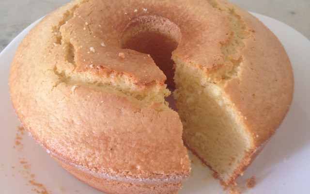 Bolo de iogurte e limão