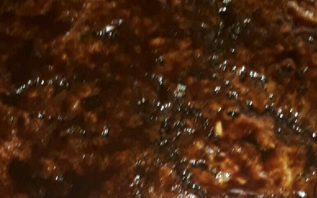 Calda de chocolate fácil para bolo