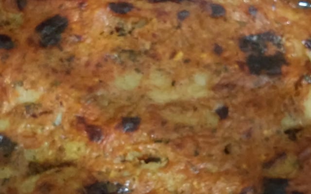 Filé de peixe ao molho de tomate com requeijão