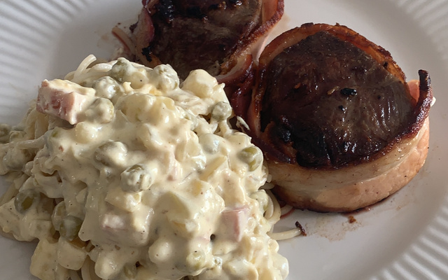 Penne parisiense com medalhão de filé mignon