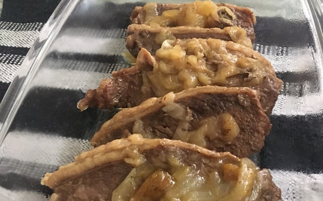 Picanha na cebola em panela de pressão