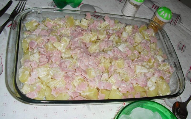 Salada de batata com presunto