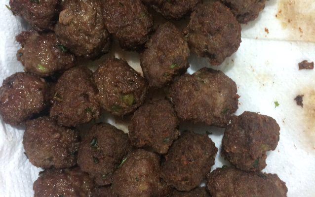 Bolinho de carne moída simples