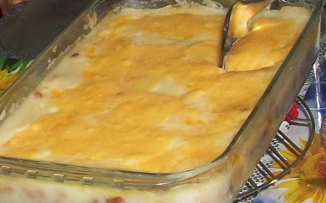 Escondidinho rápido de charque e calabresa