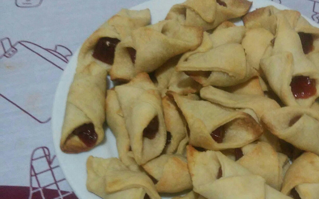 Biscoito de nata com goiabada