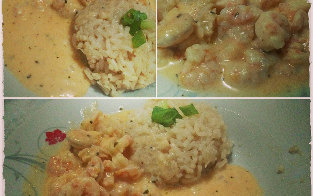 Camarão ao creme parmesão e ervas finas