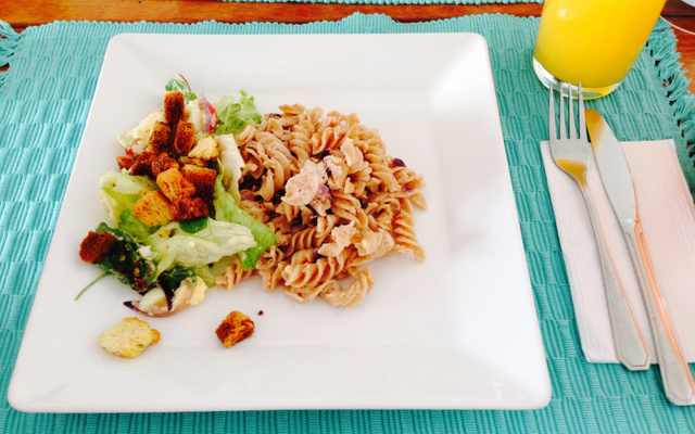 Macarrão com atum e creme de leite