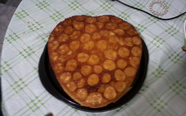Bolo de banana caramelado