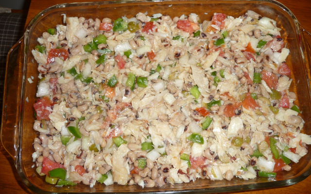 Salada de bacalhau e feijão fradinho